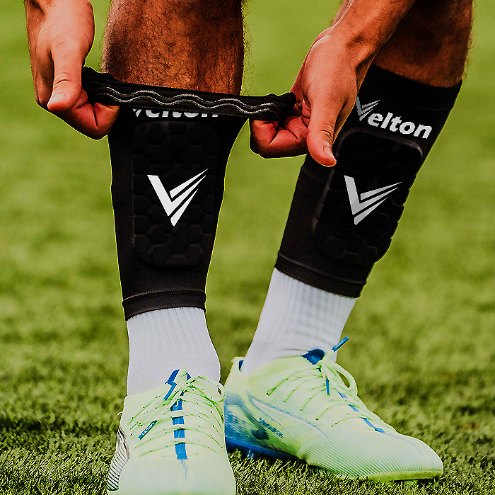 OFFRE HALLOWEEN - protège tibias + 4 paires Pro Grip